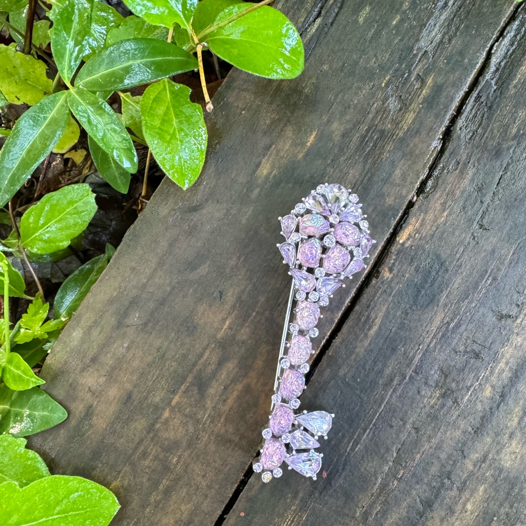 Vintage Trifari Etoile Key Brooch Pink Lava Rock